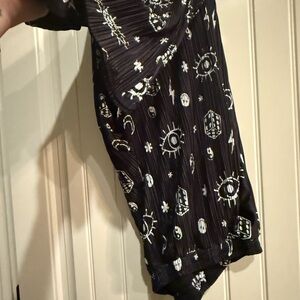 Dressed in Lala Plisse pants ONLY size Large